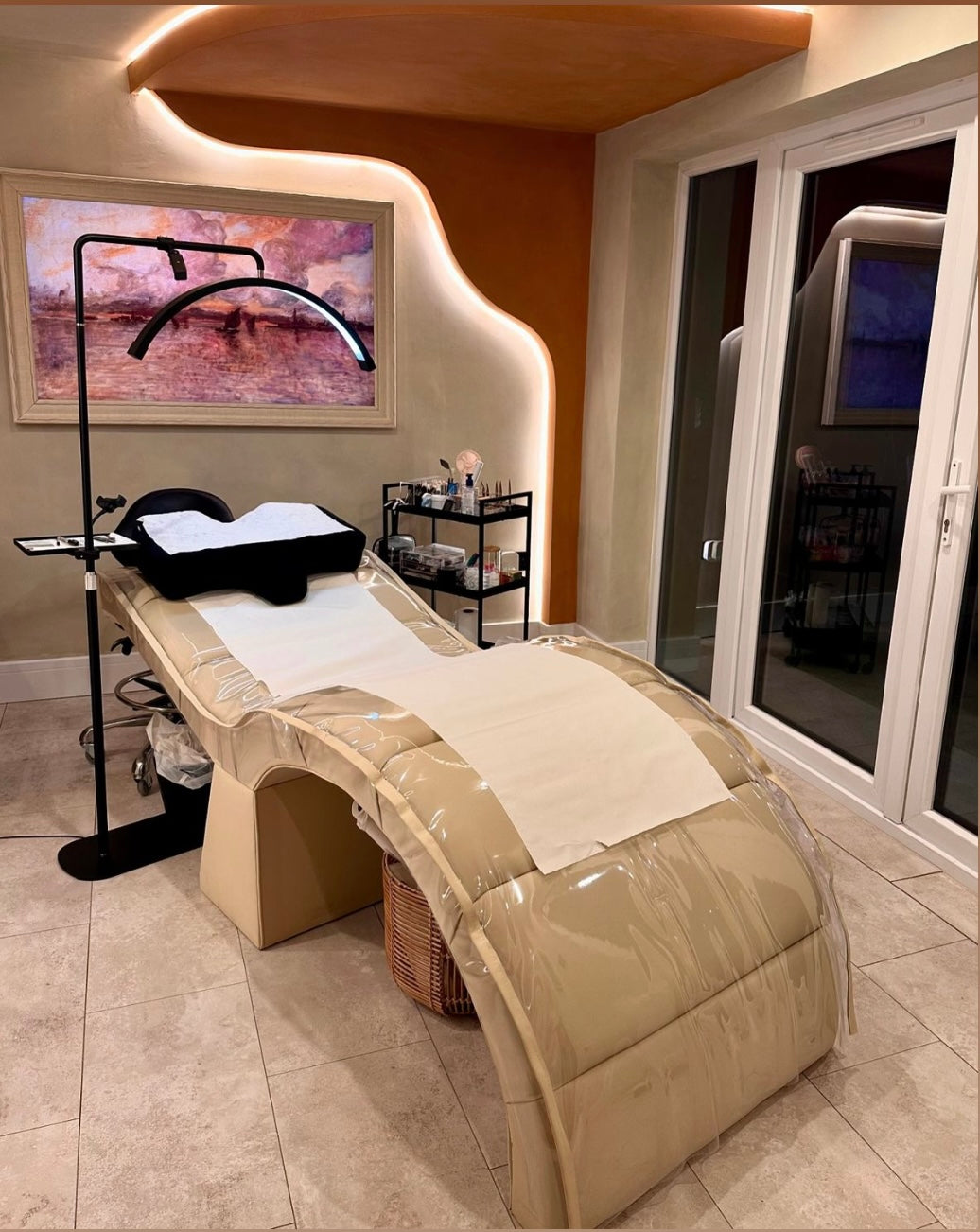 lampada di bellezza con vassoio accessorio