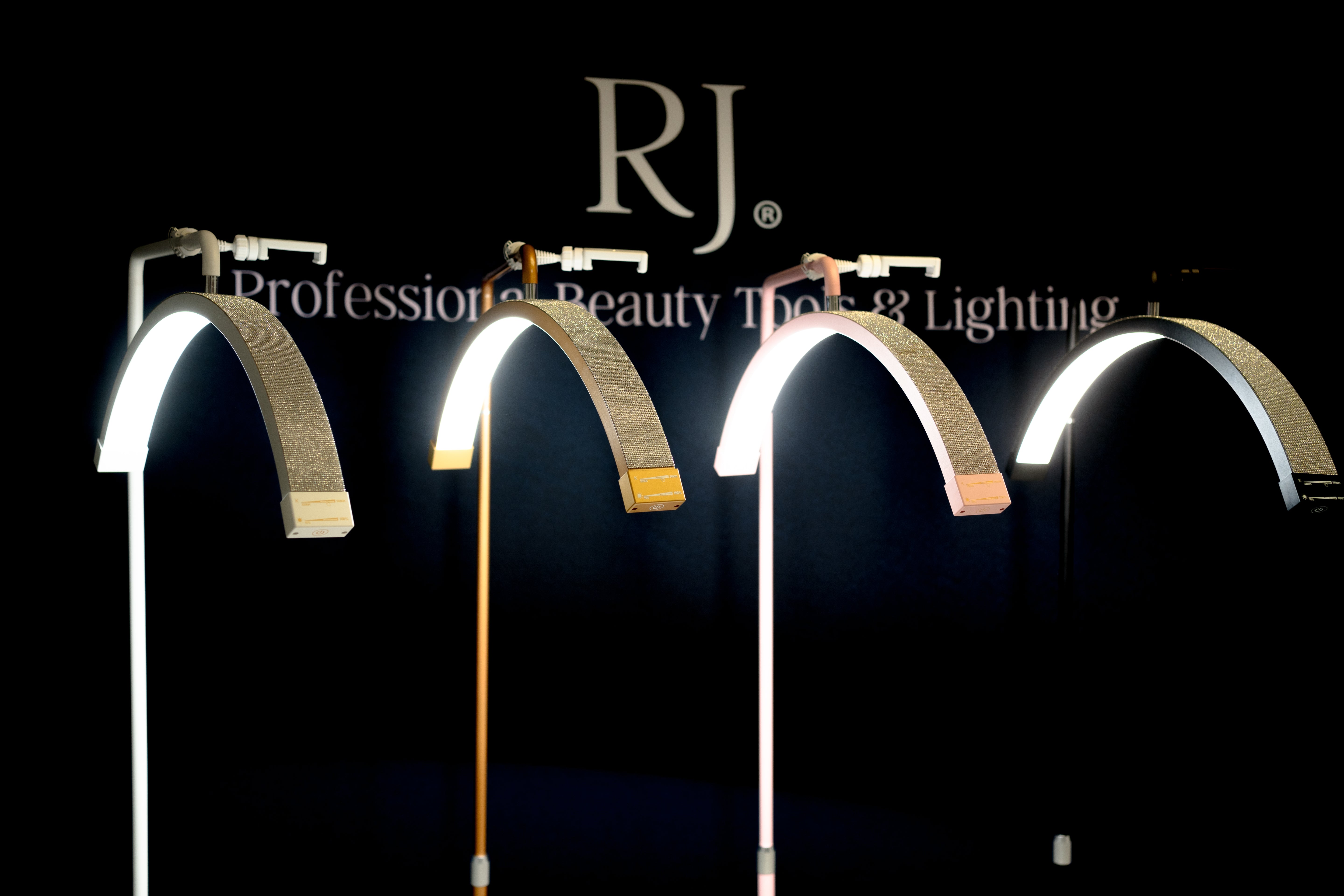 Lampada di bellezza Moon pro a forma di mezzaluna