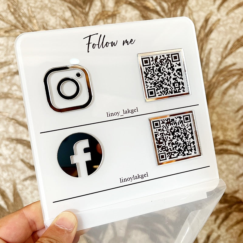 Insegna personalizzata per social media - Versione con doppio codice QR e icona