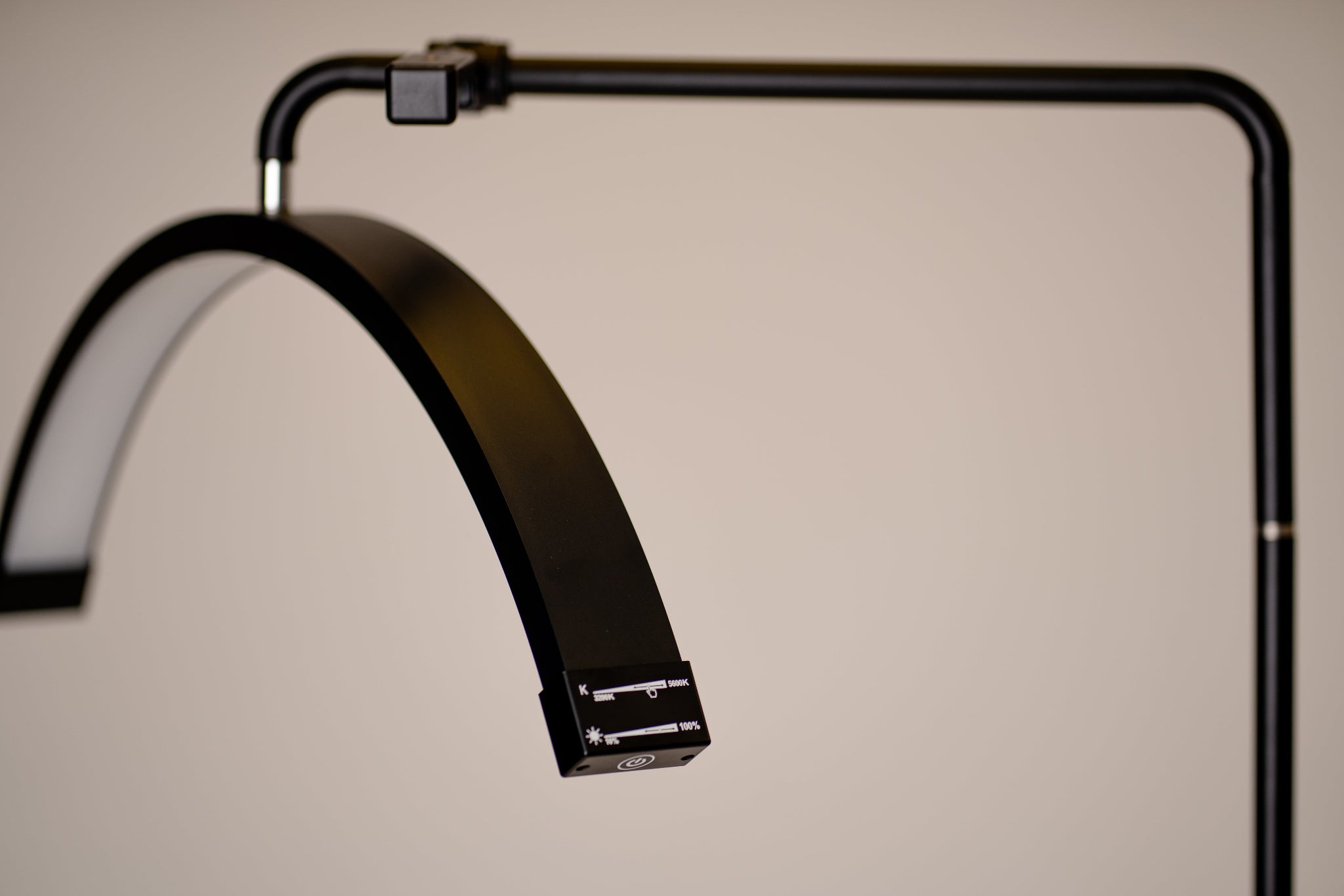 Lampada cosmetica a mezzaluna nera 